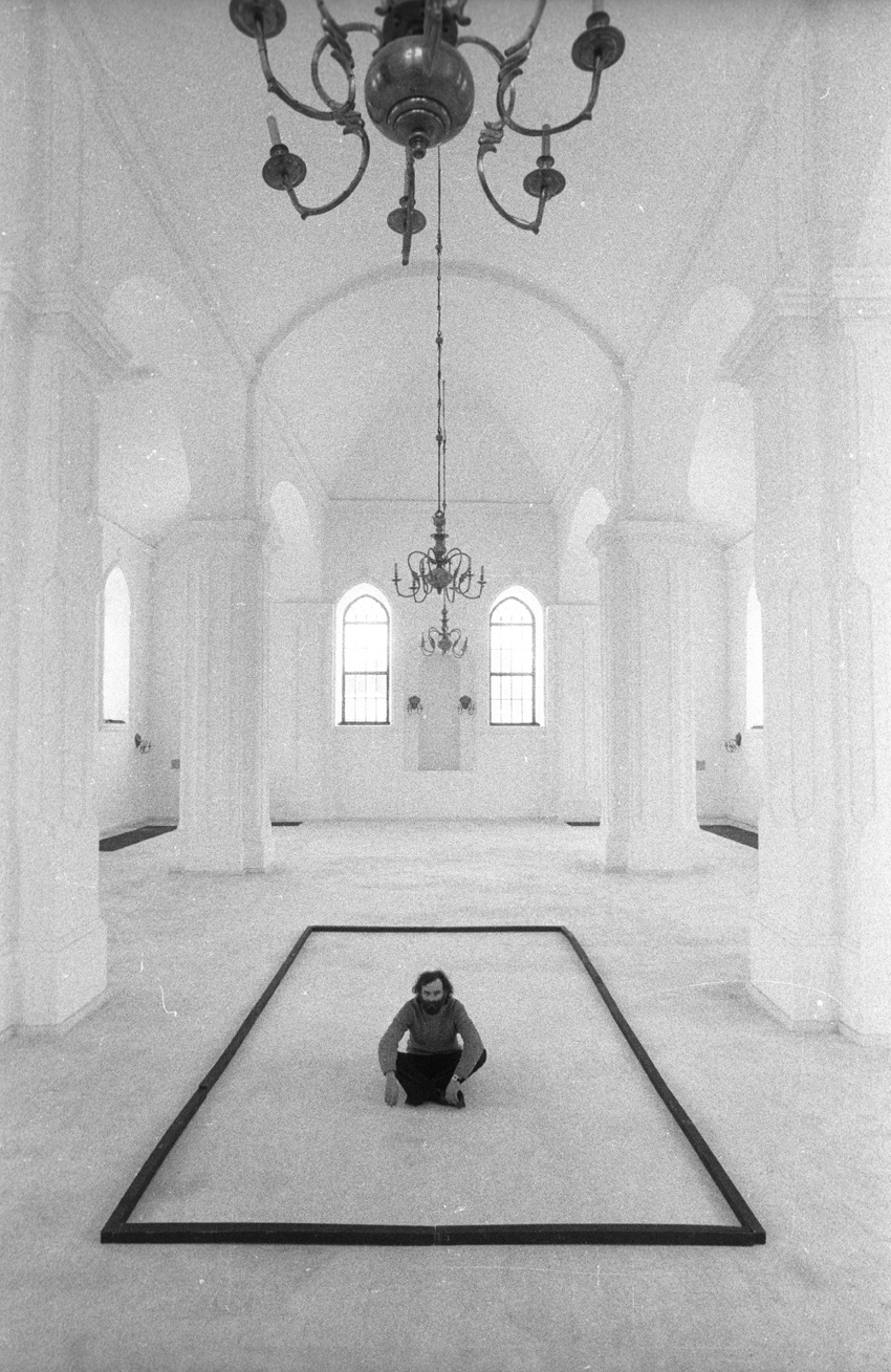 Meditation — Synagogue, Sejny — 1988. Andrzej Strumillo