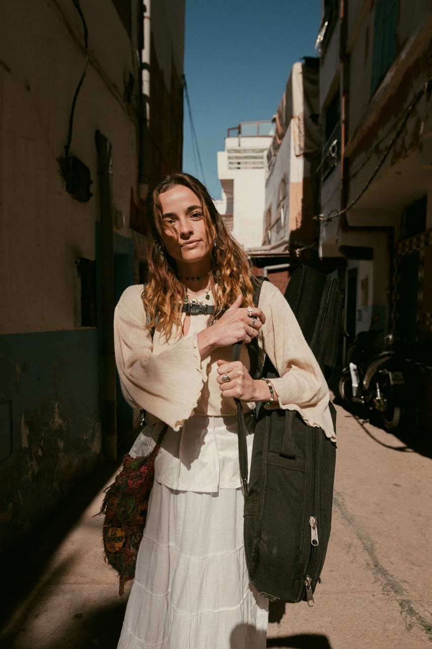 Travel and lifestyle fotografka. Dana Lišková — Empatická fotografka | Introspektivní umělkyně | Neurodivergentní koučka| Zakladatelka Artepy.cz