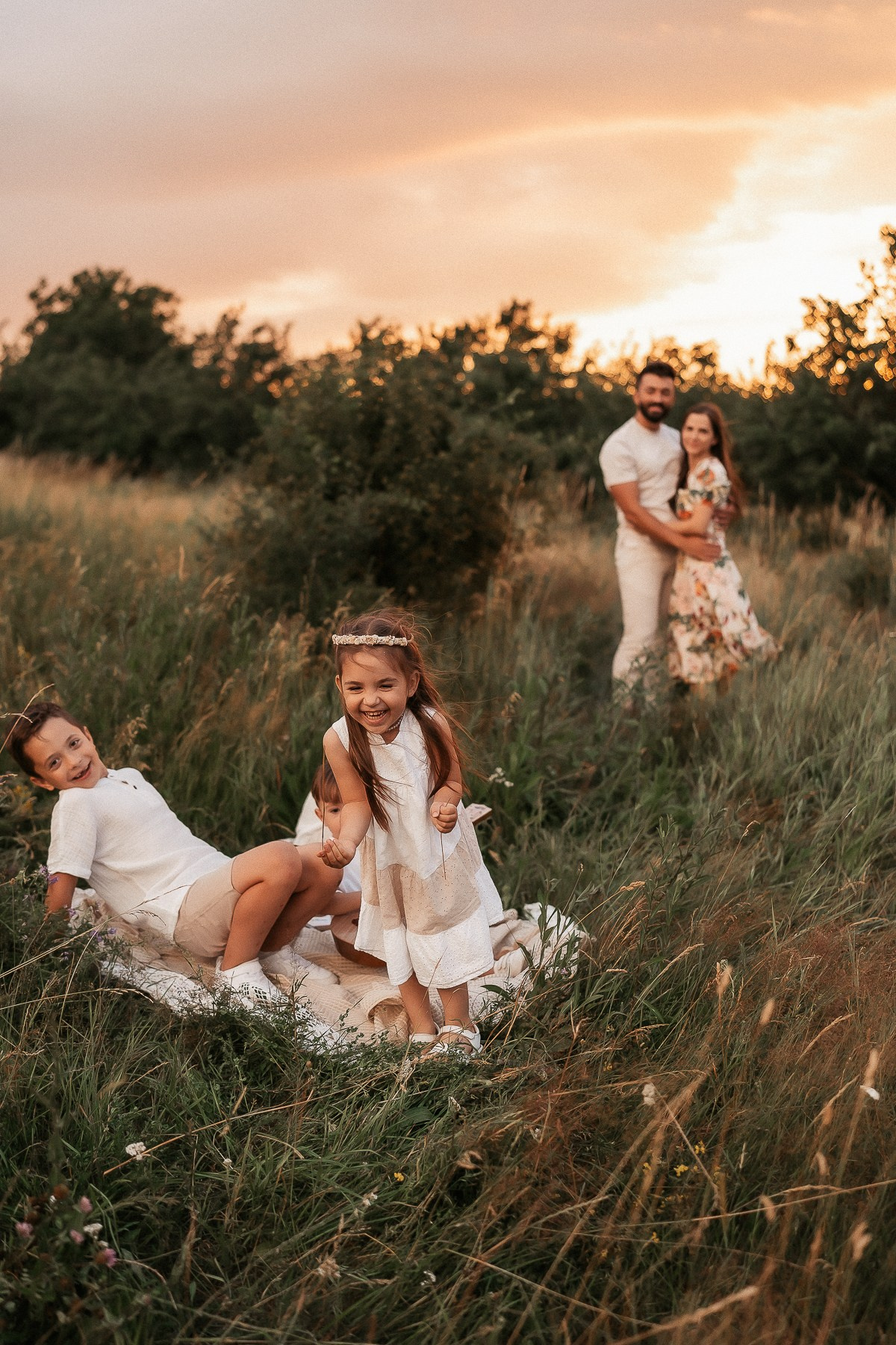 Servicii foto. Fotograf de familie, evenimente, produs și brand personal în Zalau, Cluj-Napoca Carmen Simoc