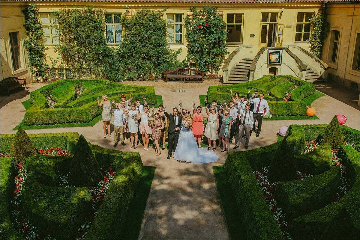 Michelle & Dan — Designer Vrtba Garden Wedding Photography, Prague