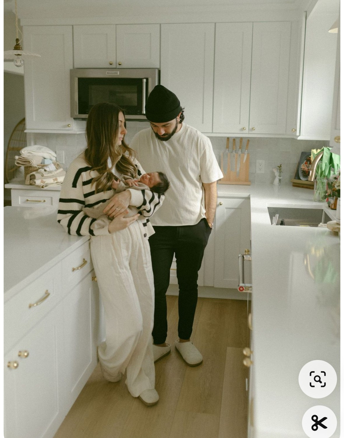 At-Home Maternity Photoshoot Guide | Bay Area Photographer Iryna Rakivnenko. Maternity, newborn photographer in the Bay Area|Iryna Rakivnenko