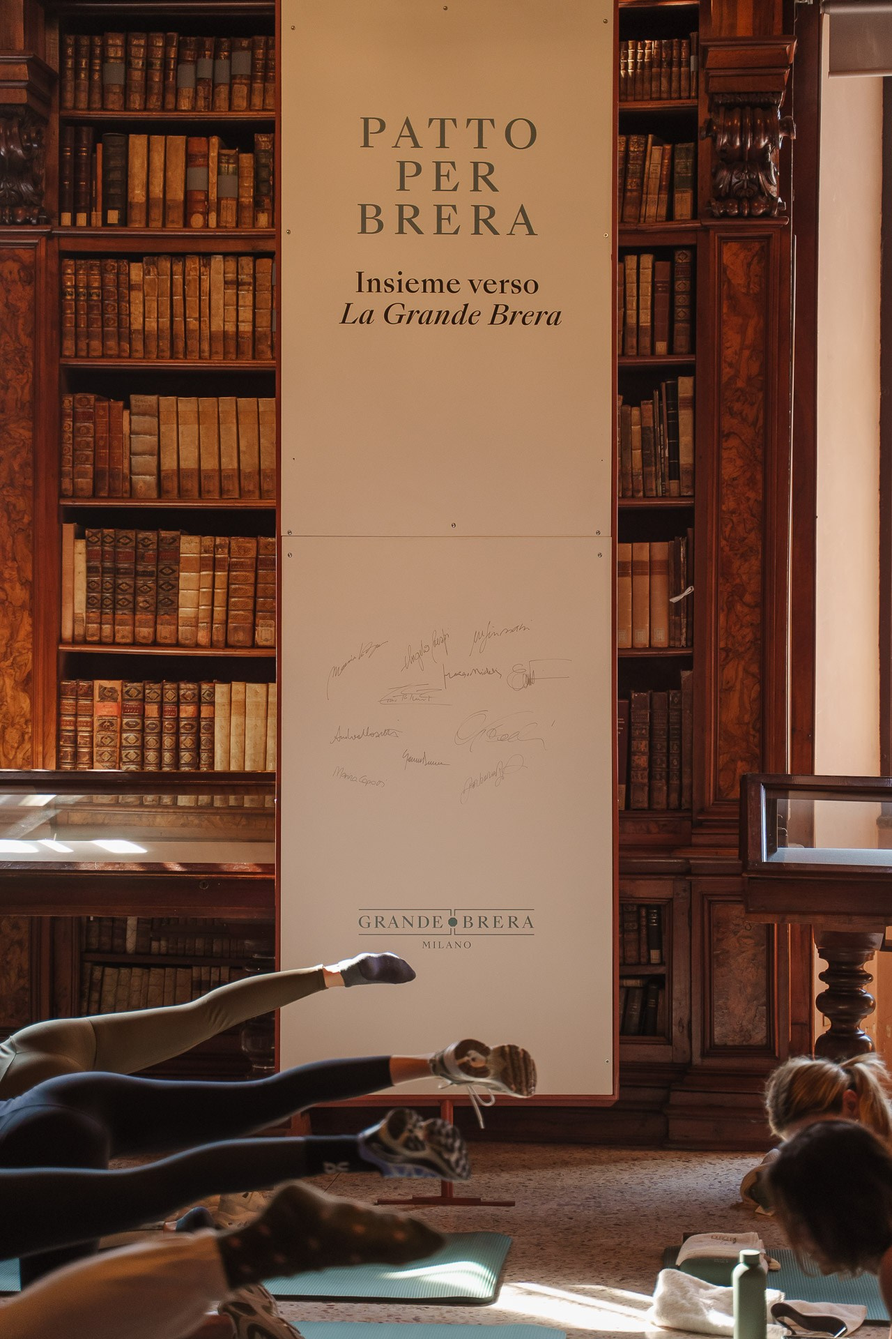 Patto per Brera installation during wellness event at Biblioteca Braidense in Milan