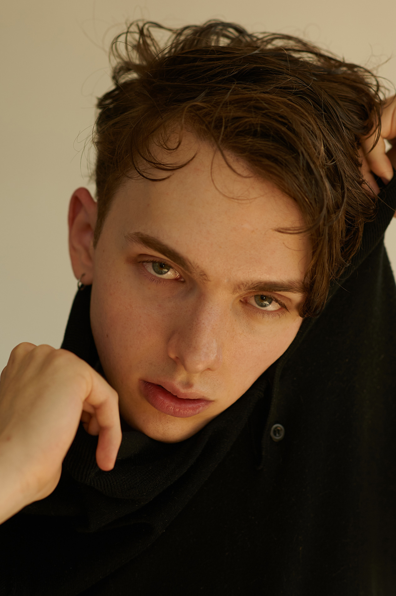 Mannen fotografie, portret in zwarte kleren