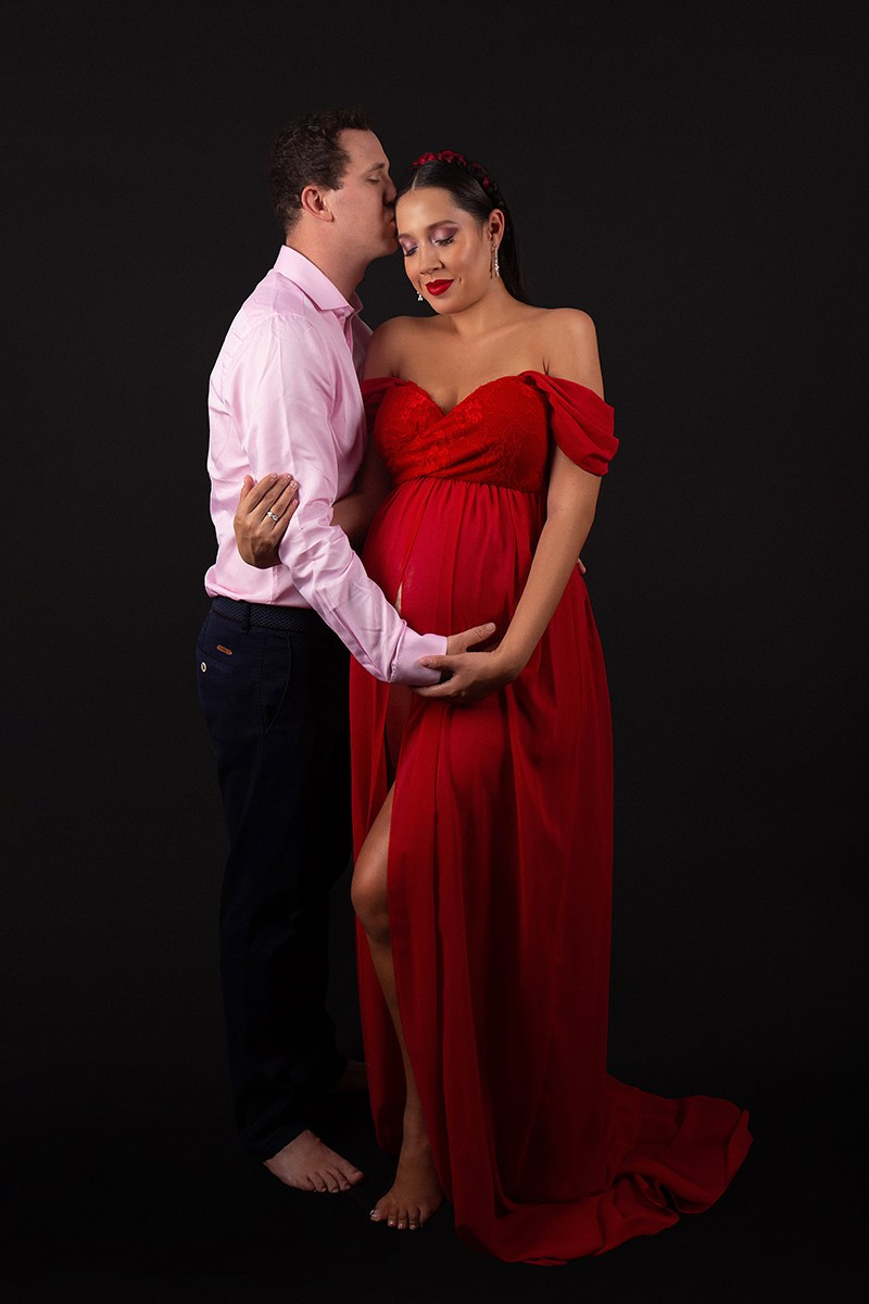 Photo shoot in minimalist style. Professional photographer in Spain