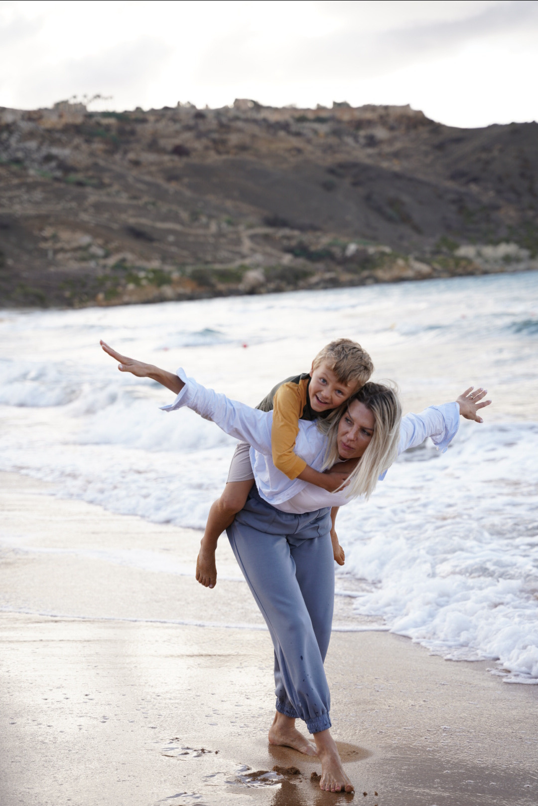 Фотосессия мамы и сына на Мальте. Семейный фотограф Плзень Анита Дергачева