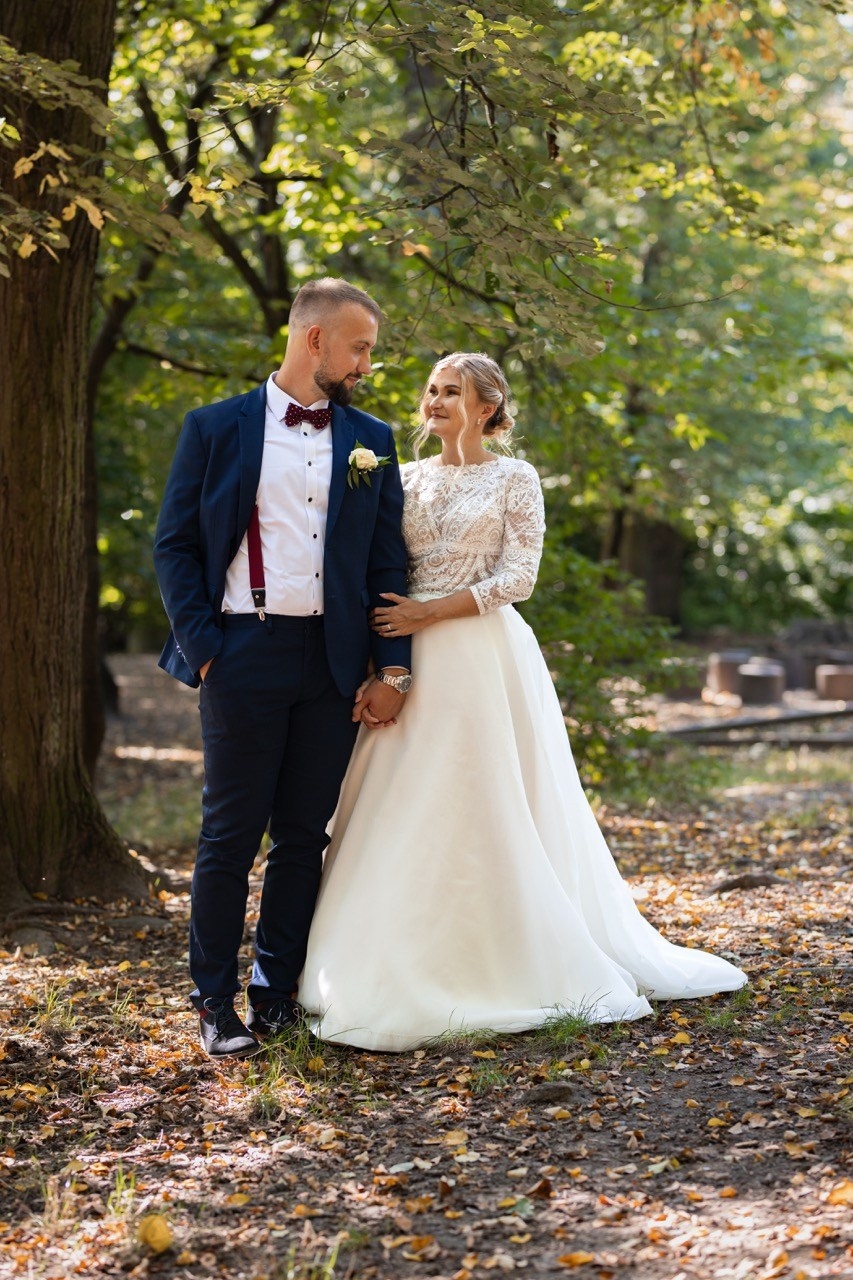 Svatební tým — svatební fotograf a kameraman. Dana Lišková — Empatická fotografka | Introspektivní umělkyně | Neurodivergentní koučka| Zakladatelka Artepy.cz