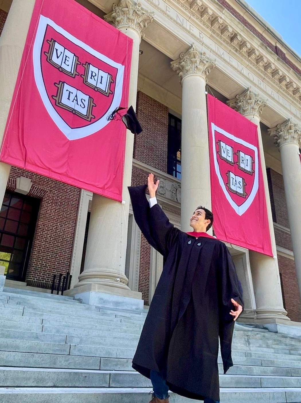 Graduation photo packages. Kelly Sang, graduation and portrait photographer in Boston