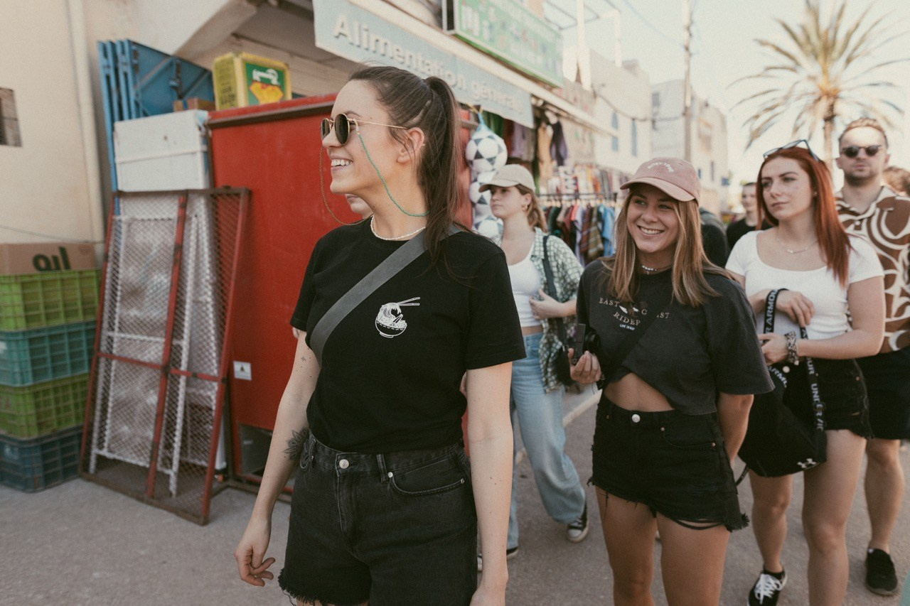 Travel and lifestyle fotografka. Dana Lišková — Empatická fotografka | Introspektivní umělkyně | Neurodivergentní koučka| Zakladatelka Artepy.cz