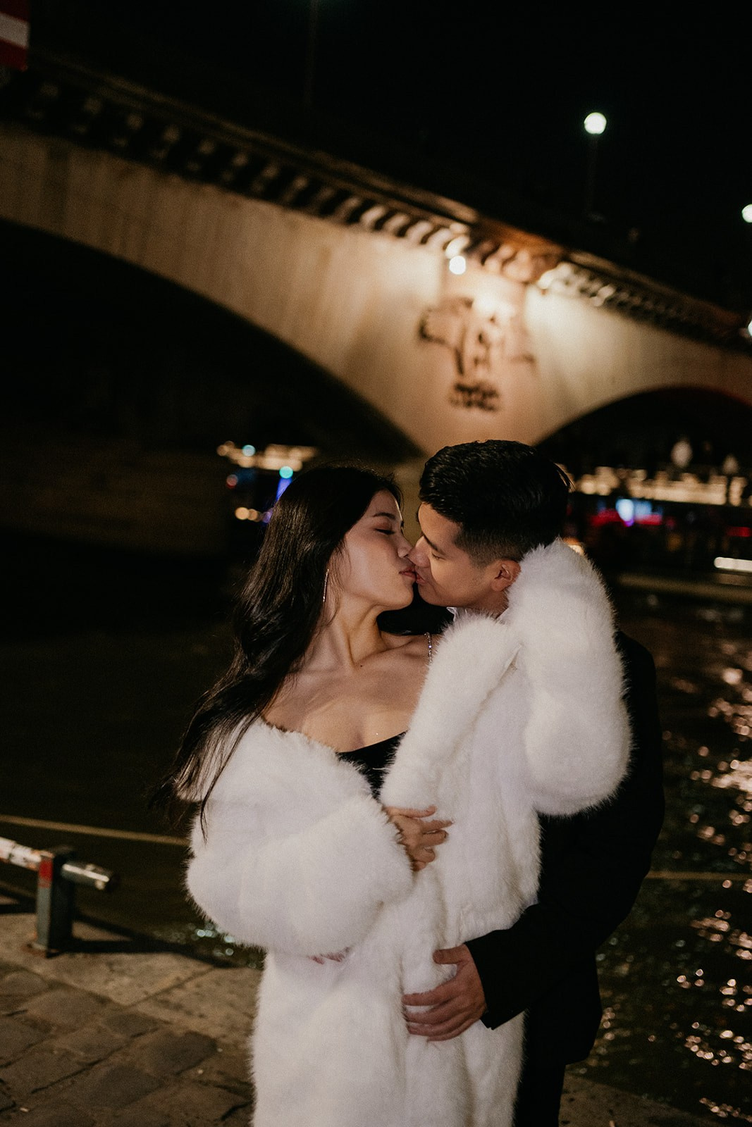 Engagement photo-shoot. Photographer in Paris Yulia Shkadina | Couples, engagement, pre-wedding, individual photo-shoots in Paris at the best locations