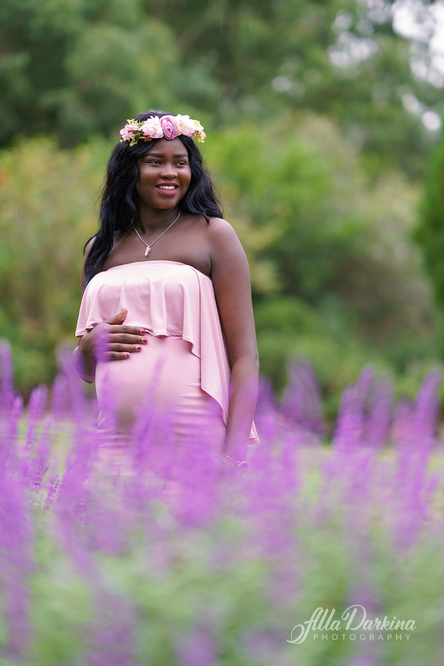Professional maternity photographer in Sydney. Newborn and family photographer. Hills District. Sydney