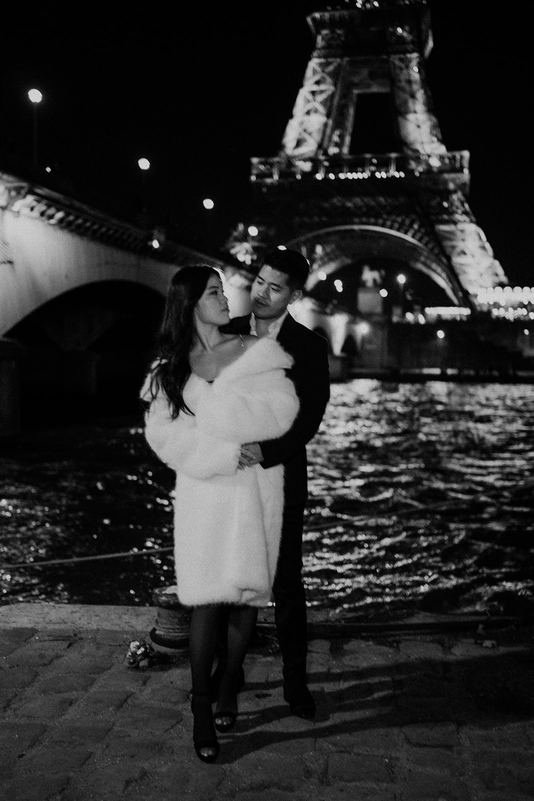 Engagement photo-shoot. Photographer in Paris Yulia Shkadina | Couples, engagement, pre-wedding, individual photo-shoots in Paris at the best locations