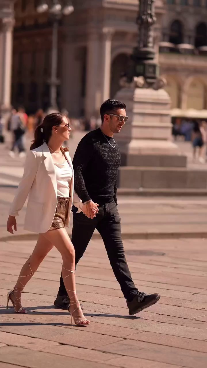 Love Story. Julia Di |Fashion streetstyle photographer|videomaker in Milan & Paris