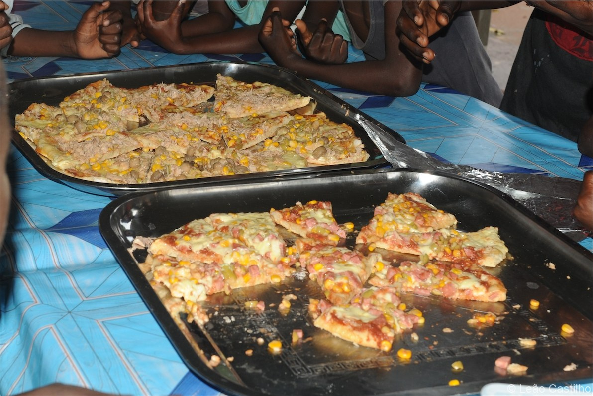 Photos of volunteer work in Congo. Simbahalu