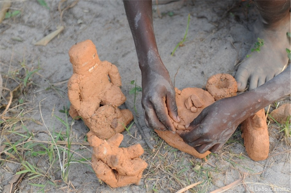 Photos of volunteer work in Congo. Simbahalu