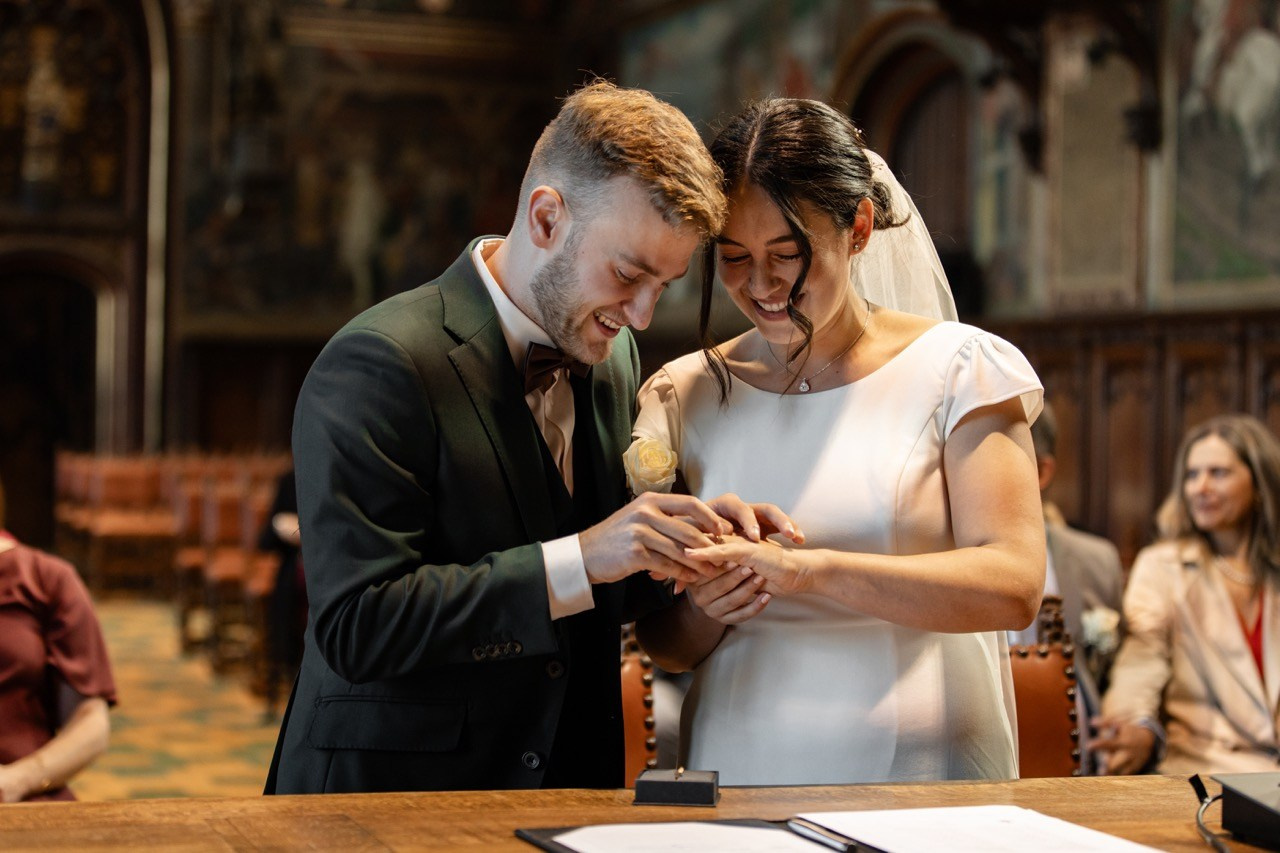 Svatební tým — svatební fotograf a kameraman. Dana Lišková — Empatická fotografka | Introspektivní umělkyně | Neurodivergentní koučka| Zakladatelka Artepy.cz