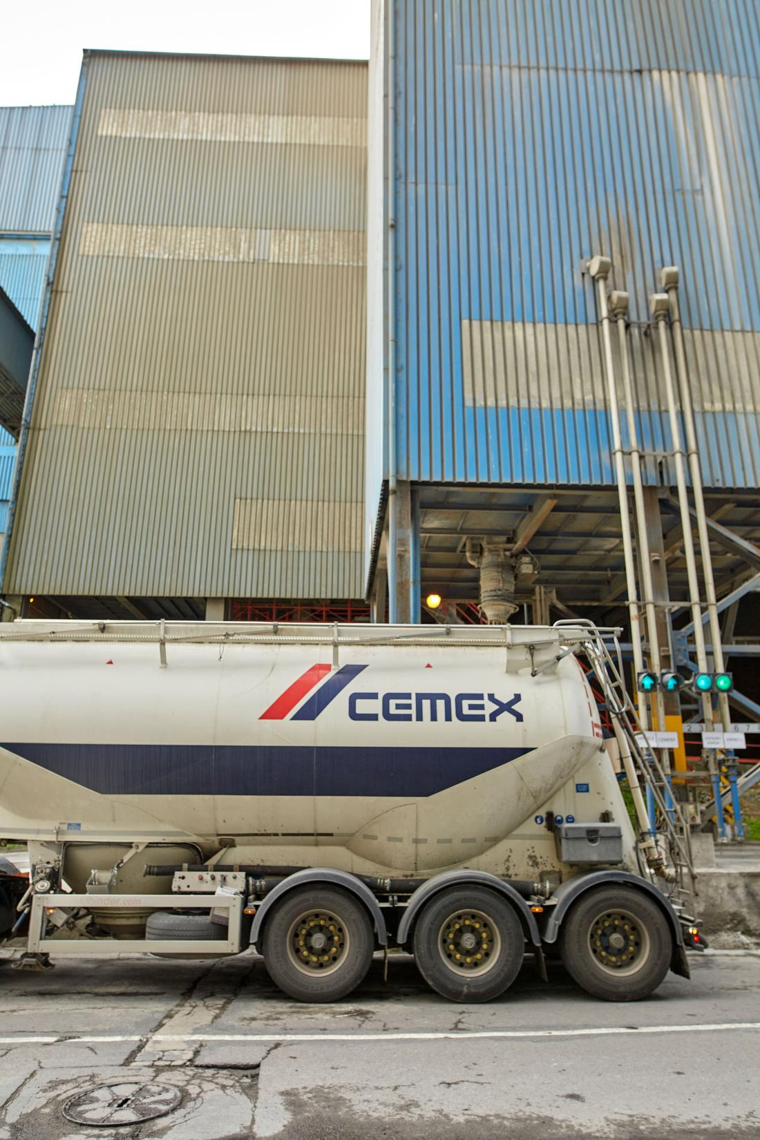 CEMEX — Staff Portraits / PR / Stock photos. Prague MICE, Corporate & Event Photographer | Kurt Vinion Photography