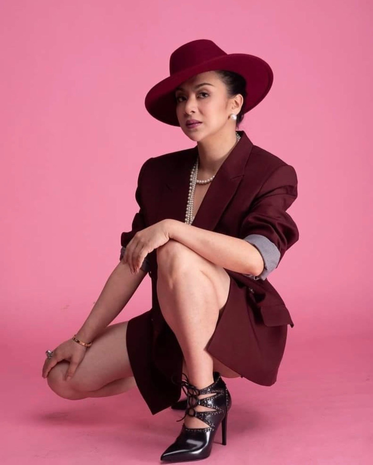 Qura Creative: Personalized, Corporate & Fashion Show Styling, Kits & Agency Collaborations. Qura Creative — A Multidisciplinary Creative House for Styling, Fashion Direction, Photography & Visual Storytelling