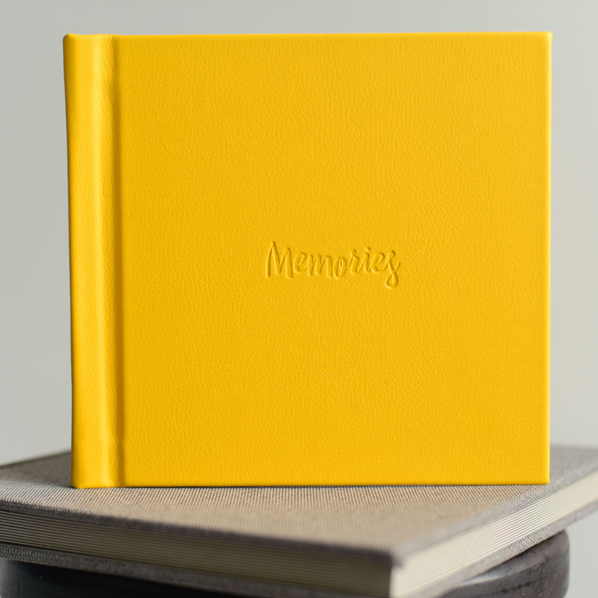 Фотокниги. Весільний та Репортажний фотограф Іванченко Максим. Дніпро, Україна