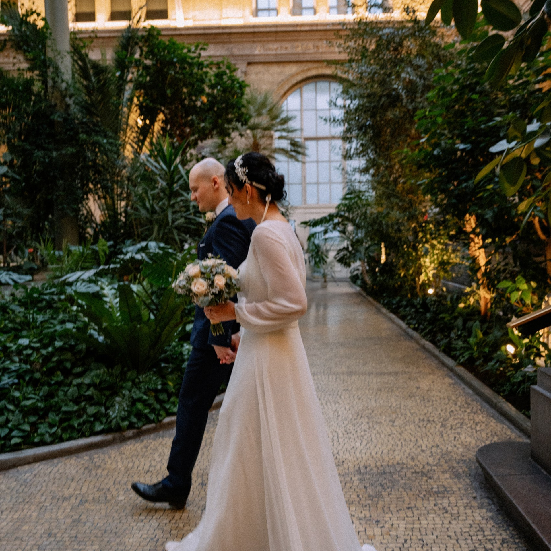 LUIZA & NIKITA- Wedding photoshoot Glyptoteket