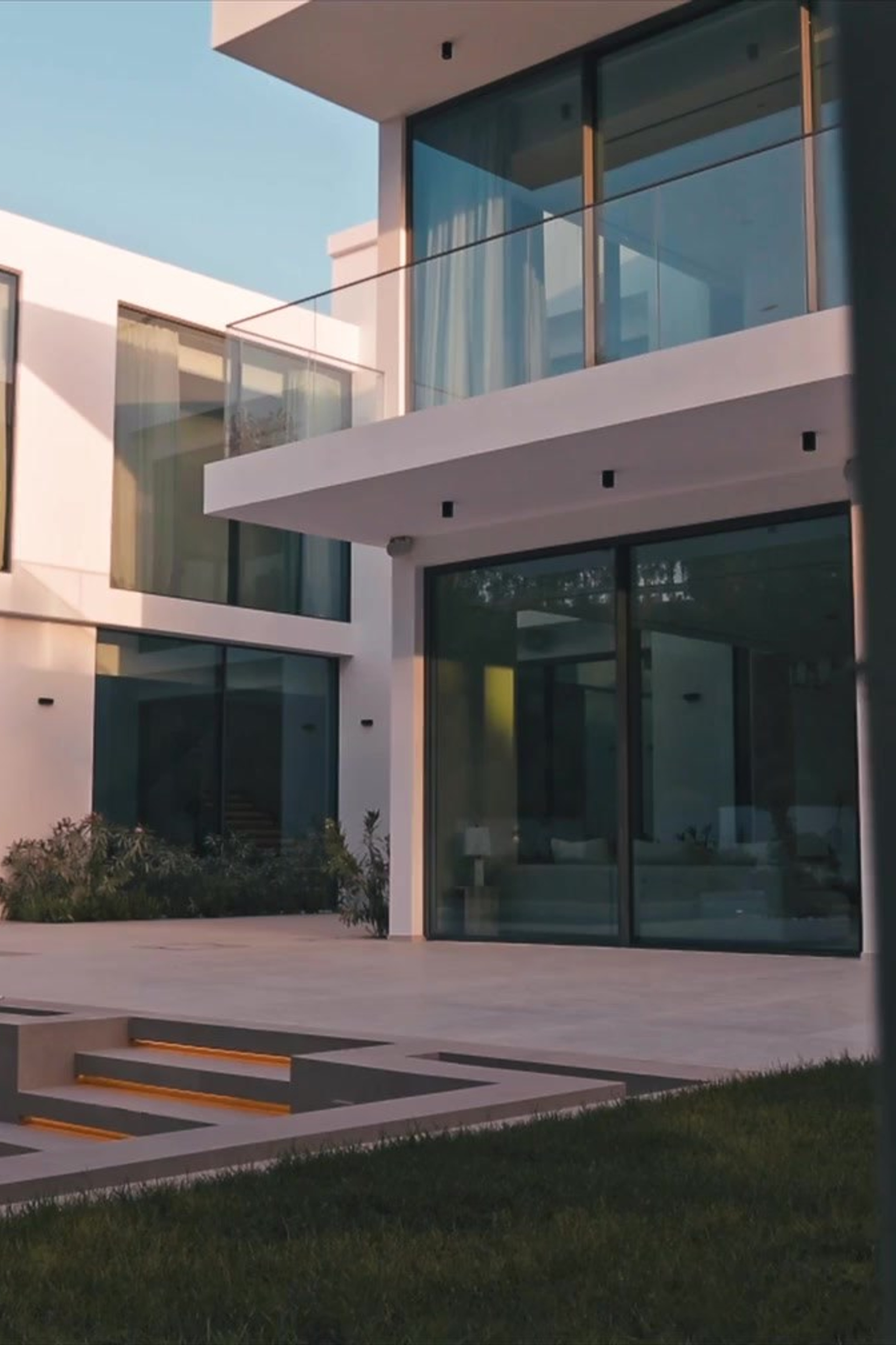 Real Estate. Video production based in Milan