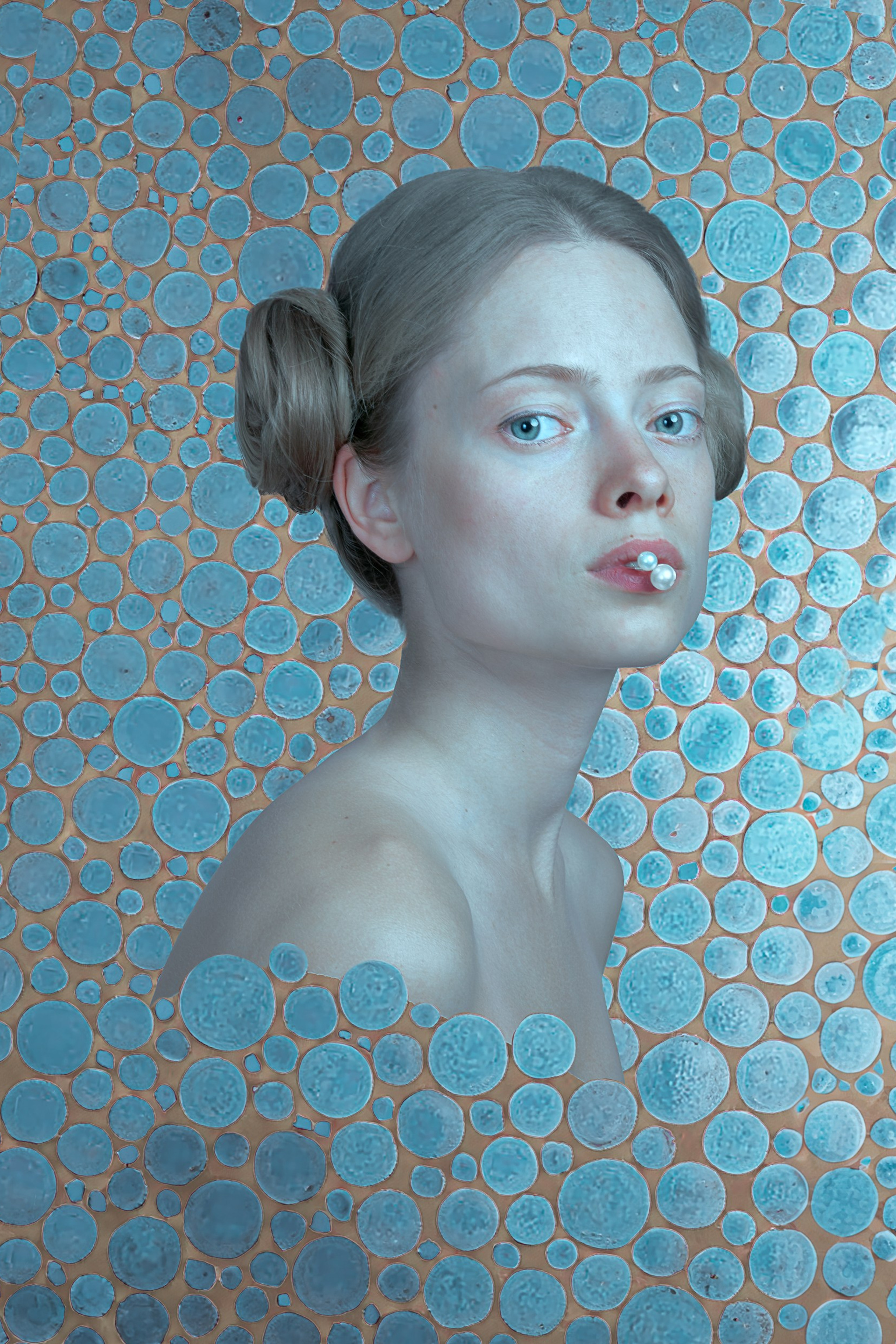 Woman with bubbles emerging from mouth, symbolizing silent struggle and adaptation.