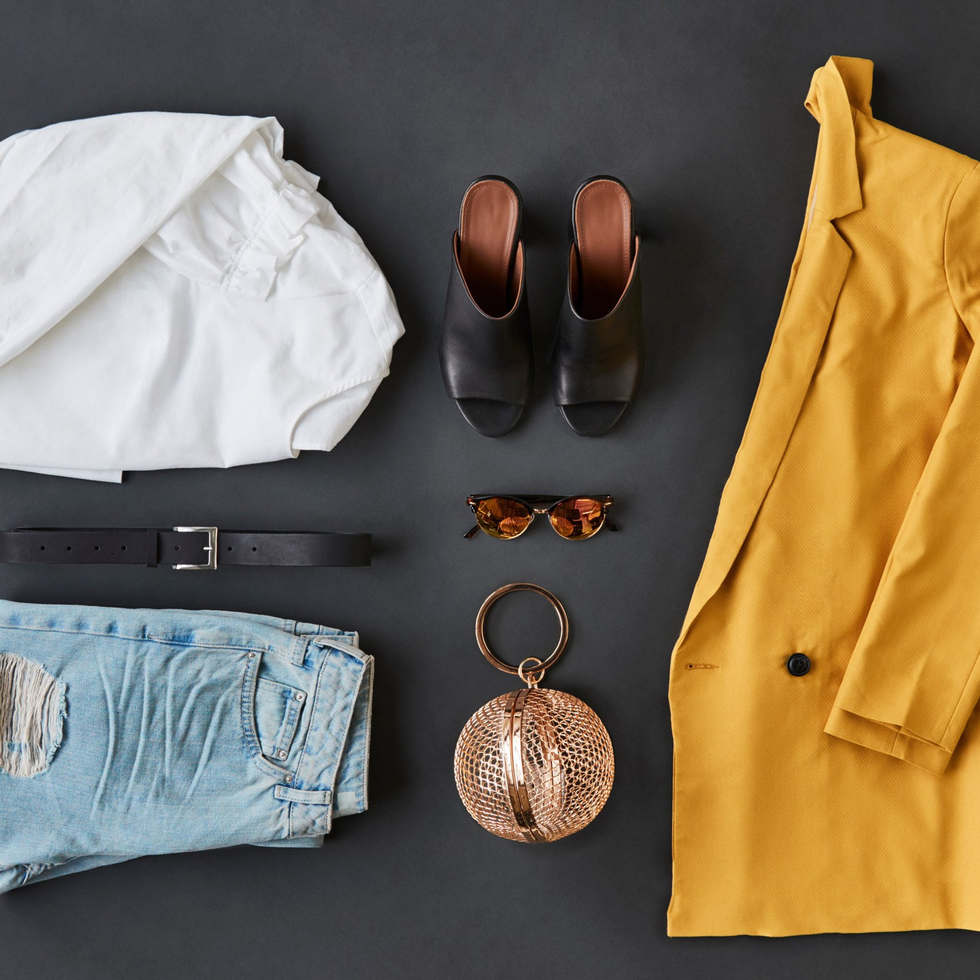 Print Sale Event at Cropp Studios | Berlin-Based Photographers | Elvina Kulinicenko