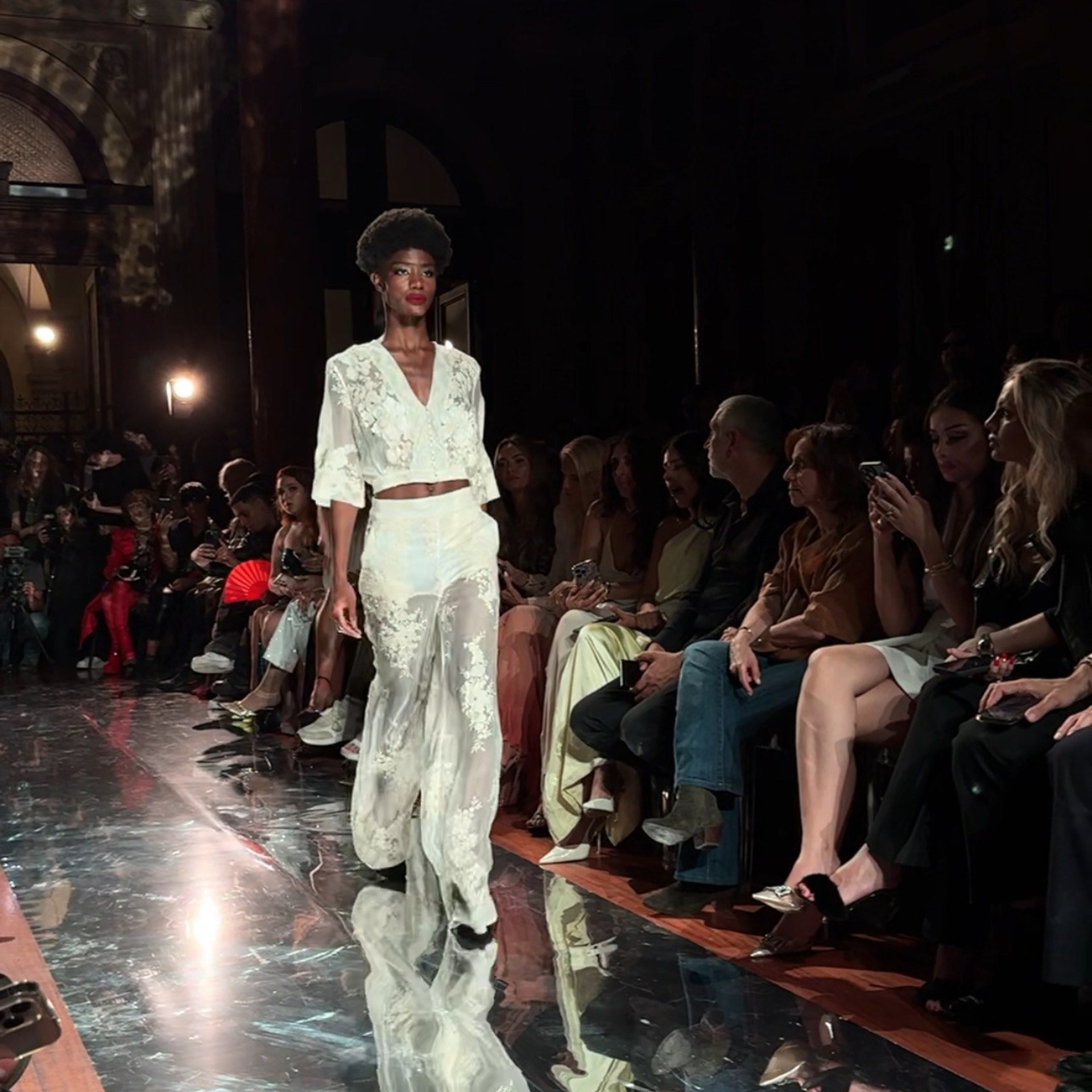 A’Coquette. Sievieteslidzsvars