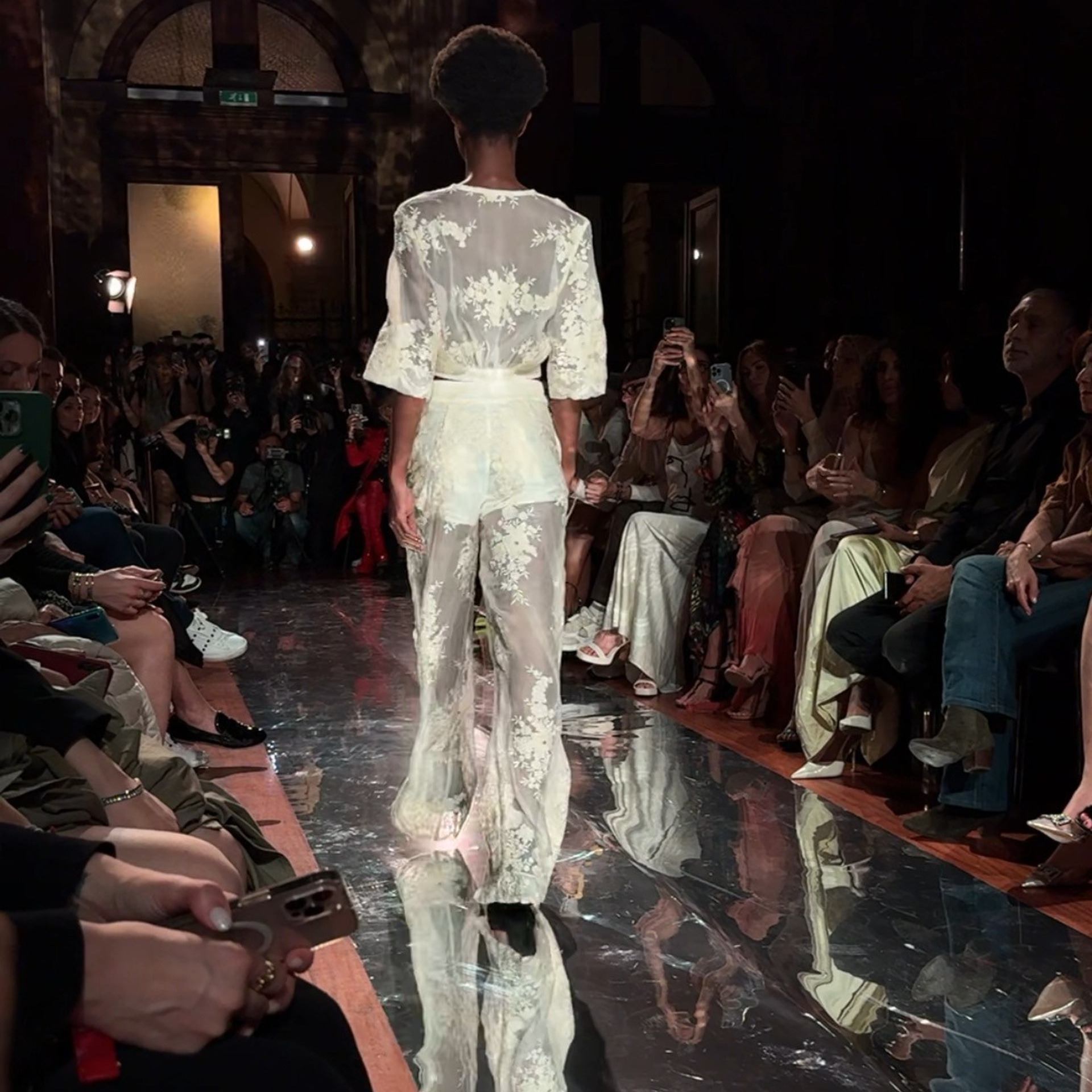 A’Coquette. Sievieteslidzsvars