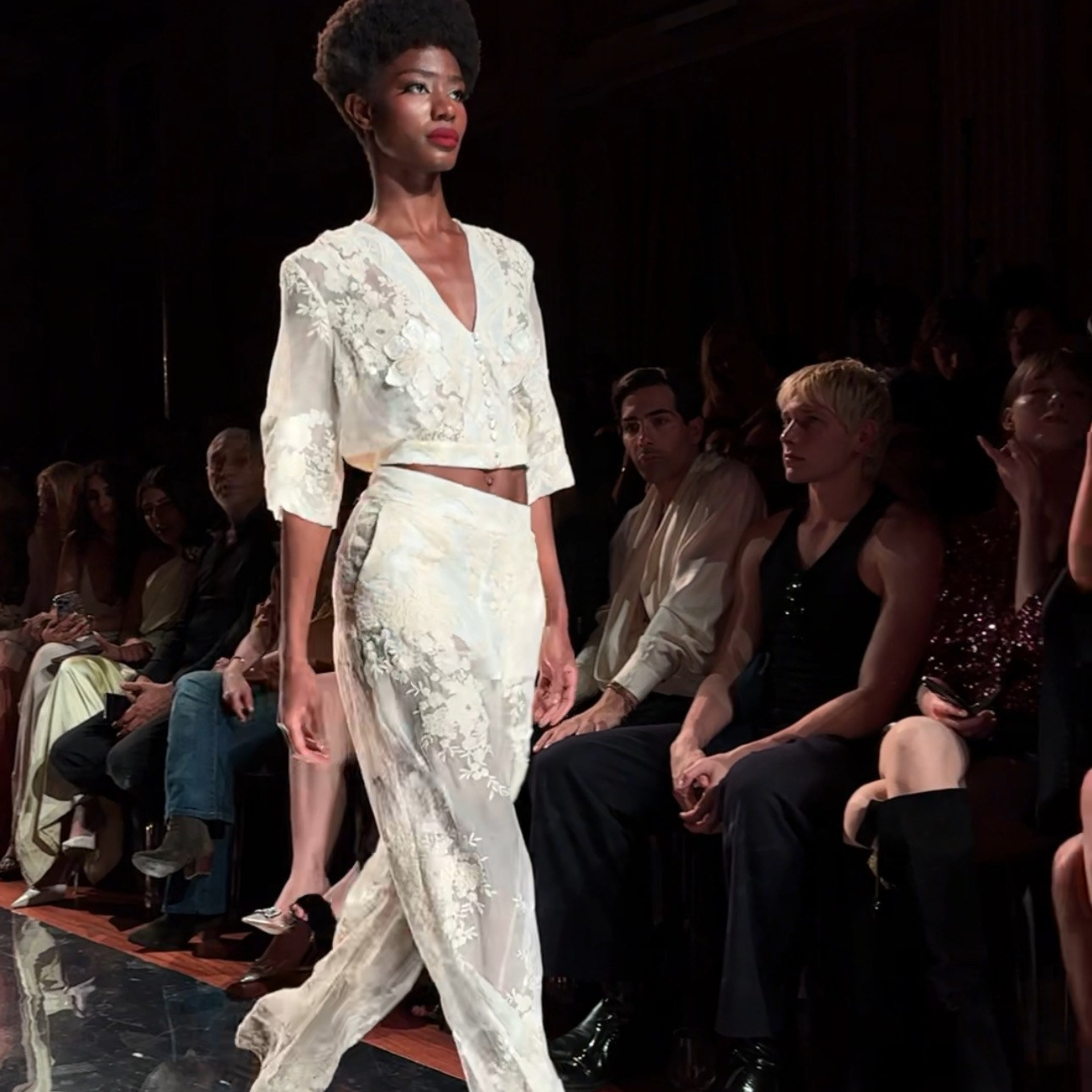 A’Coquette. Sievieteslidzsvars