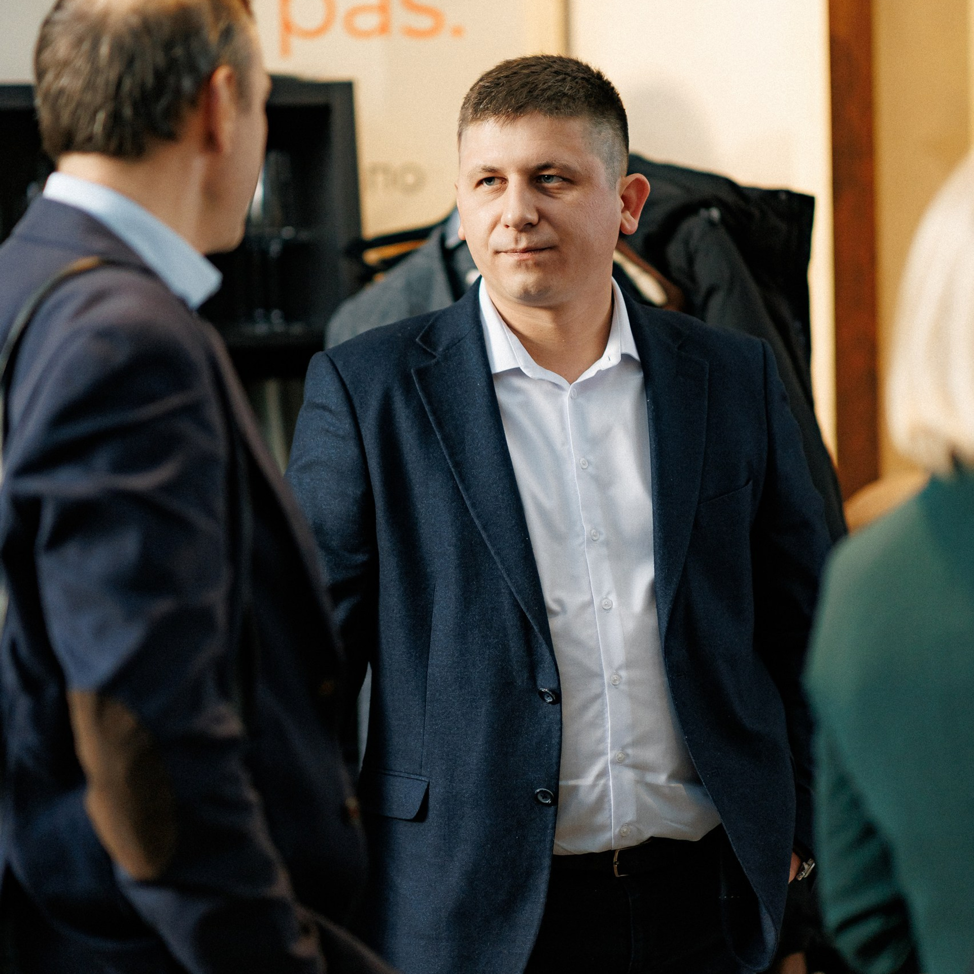 FOTOREPORTAJ. Fotografie artistică și reportaj evenimente by Artur Okami