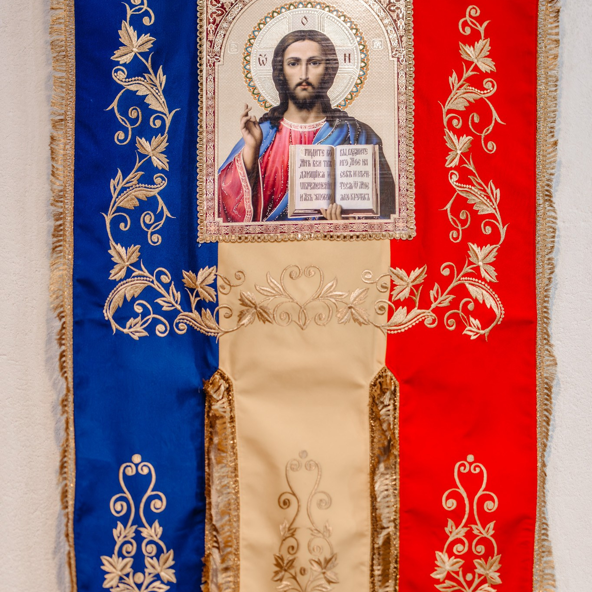 Sambata lui Lazar si Hramul la Biserica Romaneasca din Southampton — Slujba arhiereasca oficiata de PS Parinte Atanasie. TANTAN IONUT FOTO & FILM