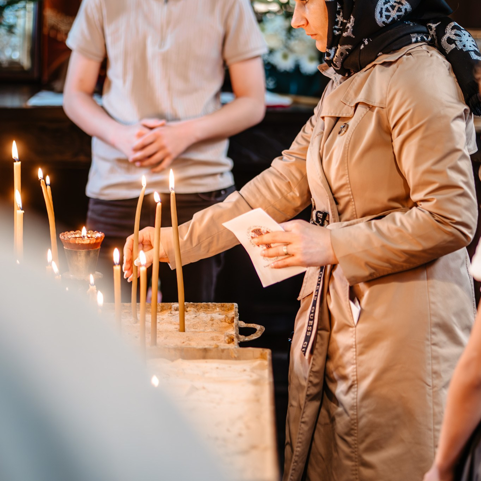 Sambata lui Lazar si Hramul la Biserica Romaneasca din Southampton — Slujba arhiereasca oficiata de PS Parinte Atanasie. TANTAN IONUT FOTO & FILM