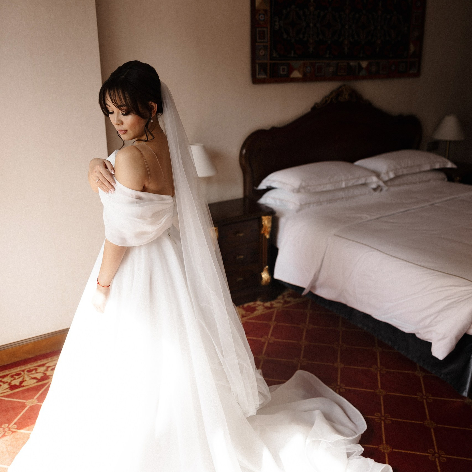 Отели для свадебной фотосъемки в Бишкеке. Азимжан Нуритдинходжаев — свадебный фотограф