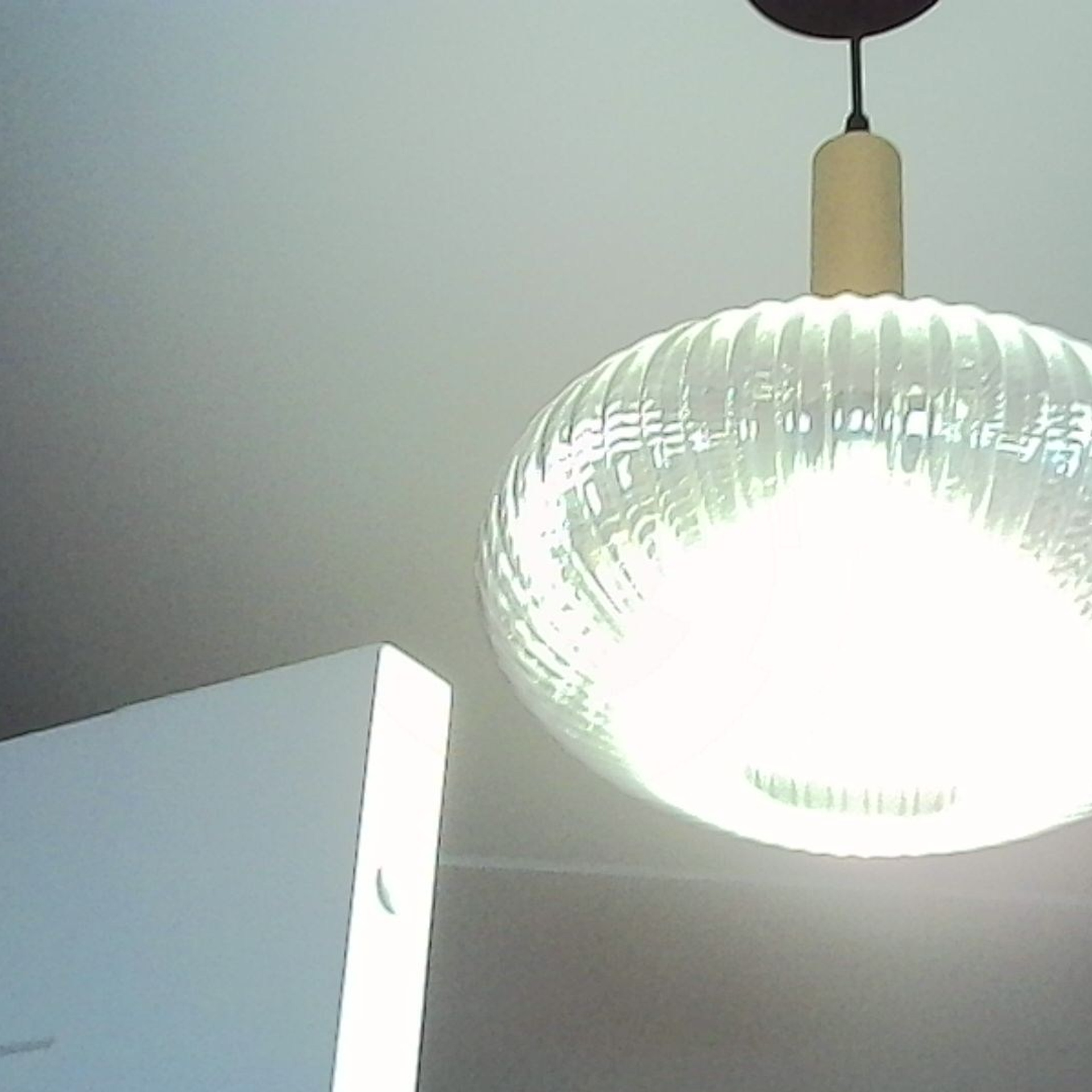 White room. Leni Smoragdova | Transaction Art Universe | Conceptual Art