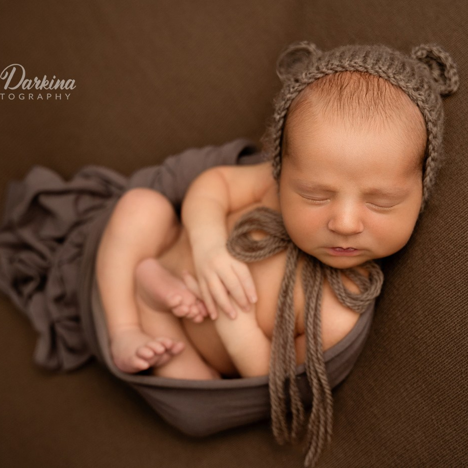 Mikaela’s cake smash. Newborn and family photographer. Hills District. Sydney