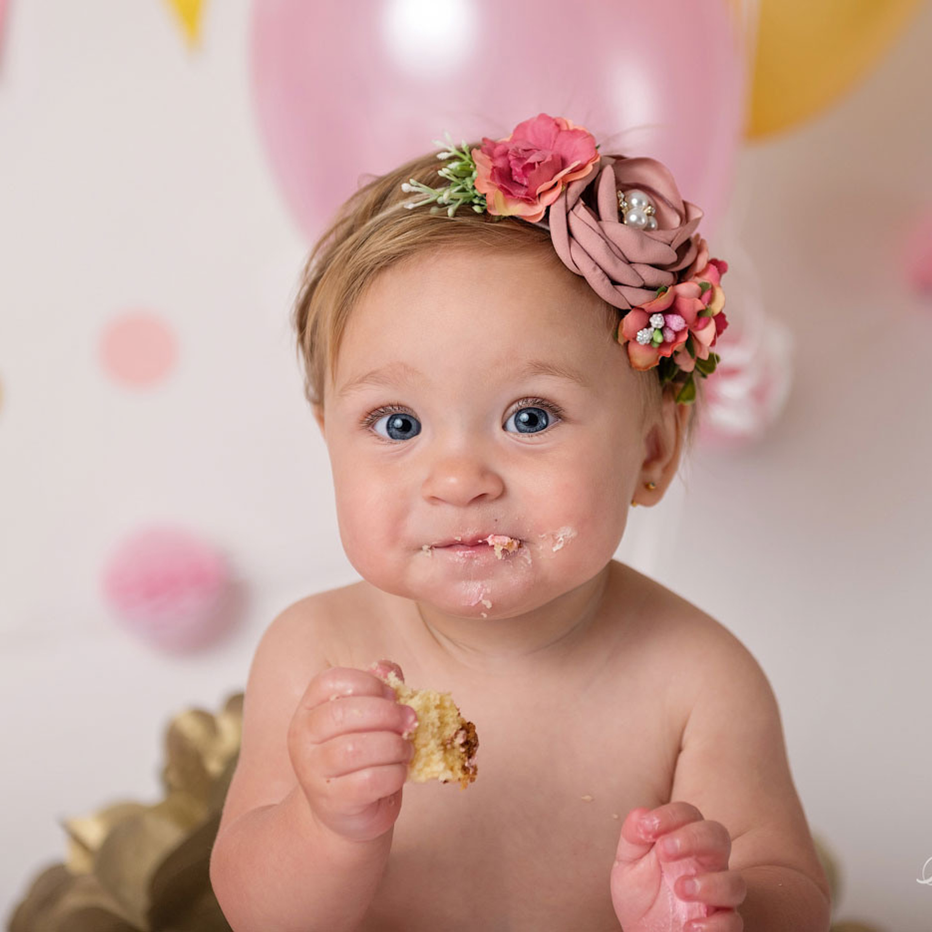 Cake smash session, Sydney. Newborn and family photographer. Hills District. Sydney