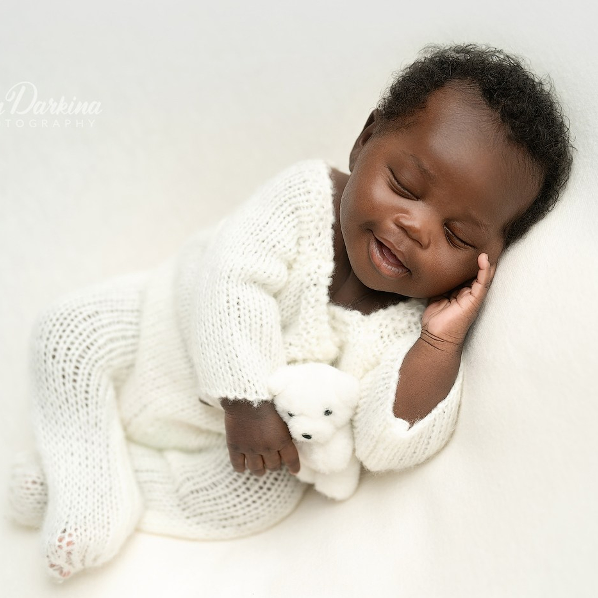 Christmas mini sessions 2020| Sydney. Newborn and family photographer. Hills District. Sydney