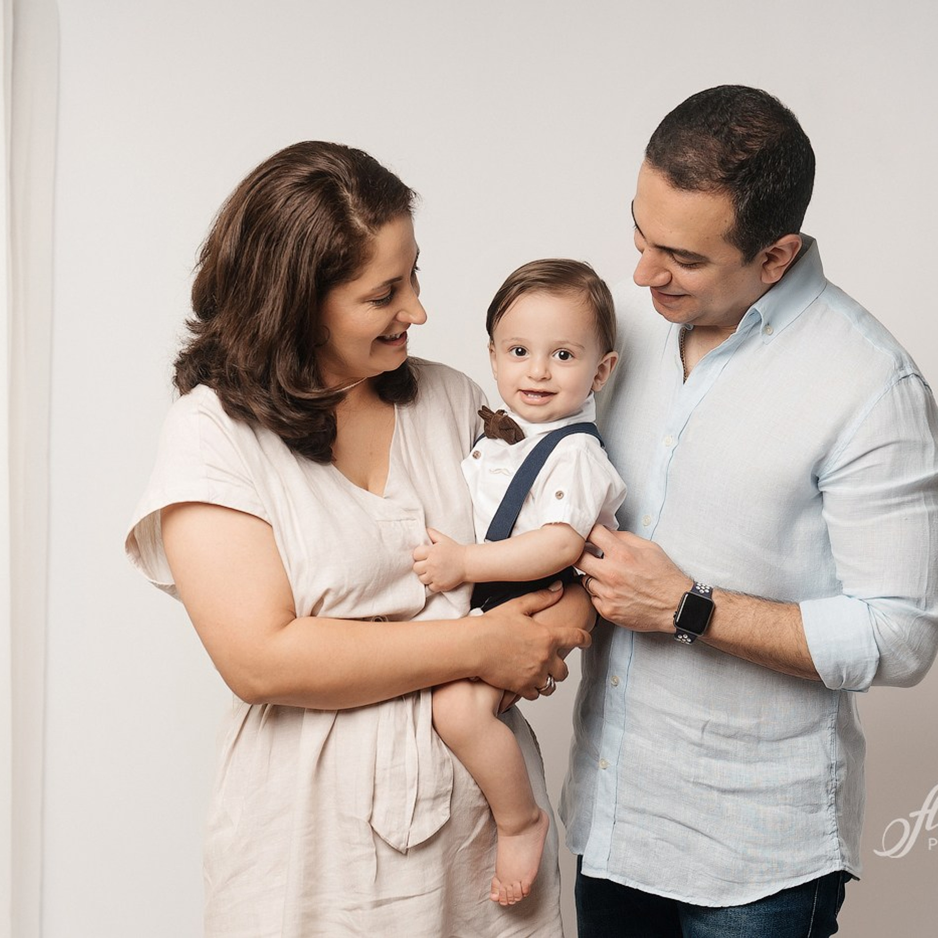 BLOG — FAMILY, MATERNITY, NEWBORN, BIRTHDAY PARTY AND CHRISTENING PHOT. Newborn and family photographer. Hills District. Sydney