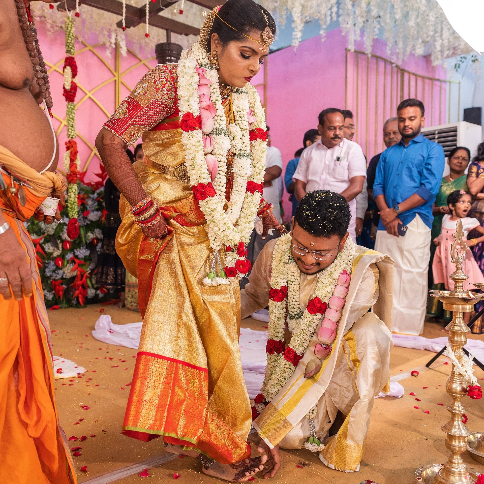 A Grand Kongu Vellalar wedding in Karur at Vadivel Eswari Kalyana Mahal