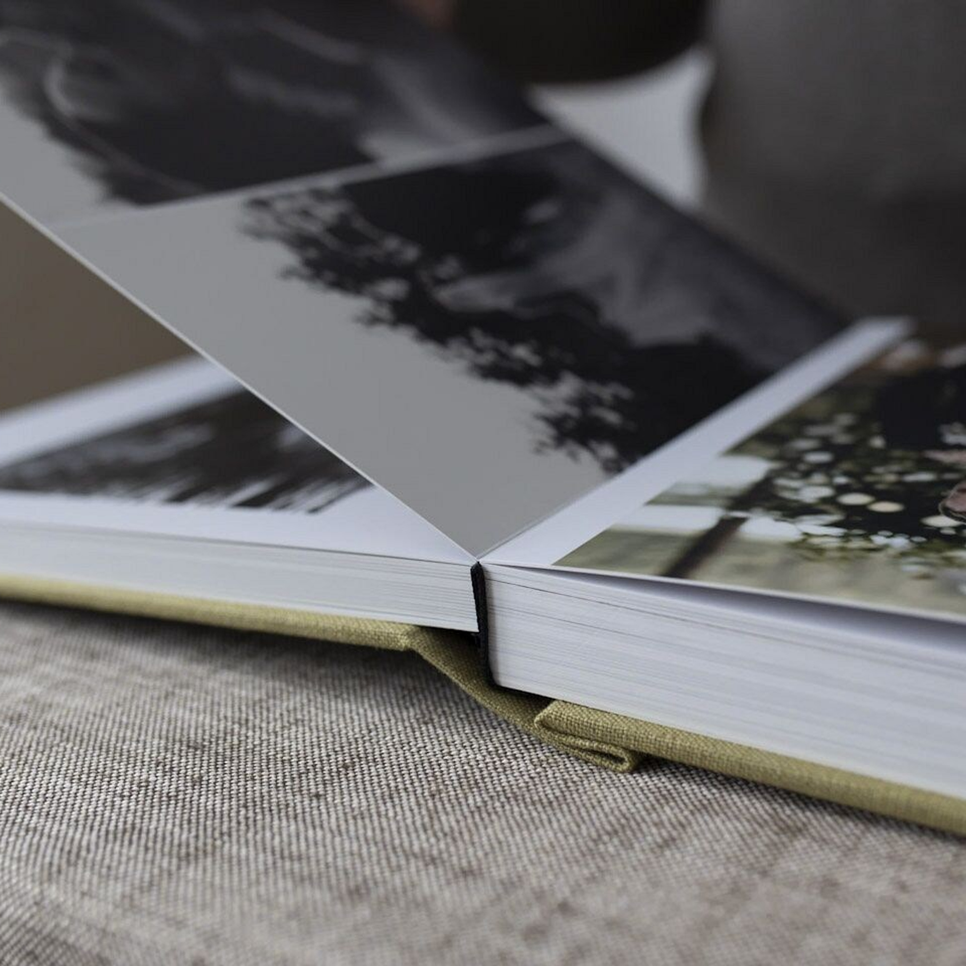 Īsta kāzu ģimenes fotogrāmata - roku darbs