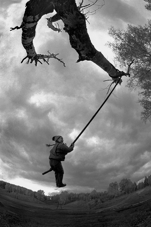 And Quiet Flows the Volga / Evgene Kanaev. Misha Maslennikov. Documentary photography. Odessa