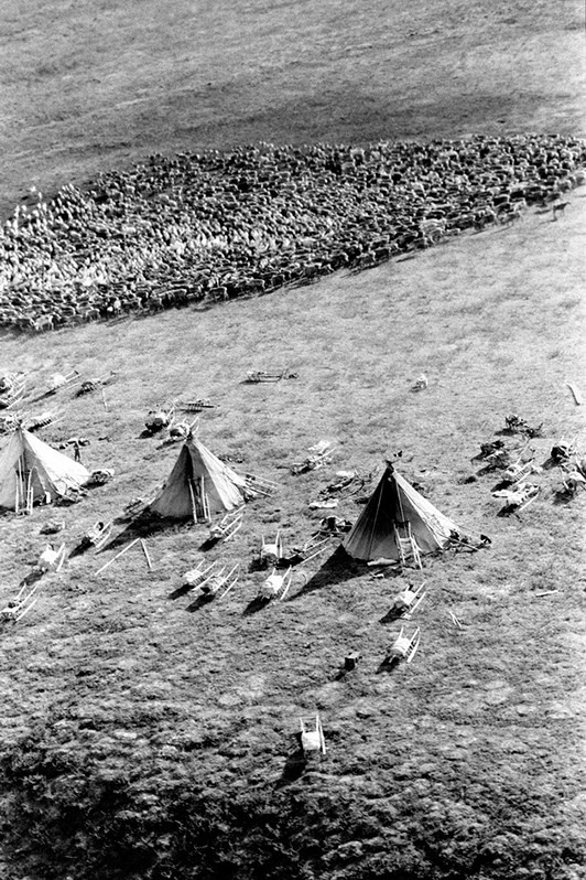 Alexander Shchemliaev / Yamal: Non-Soviet Photo Part 2. Noga Creative Union