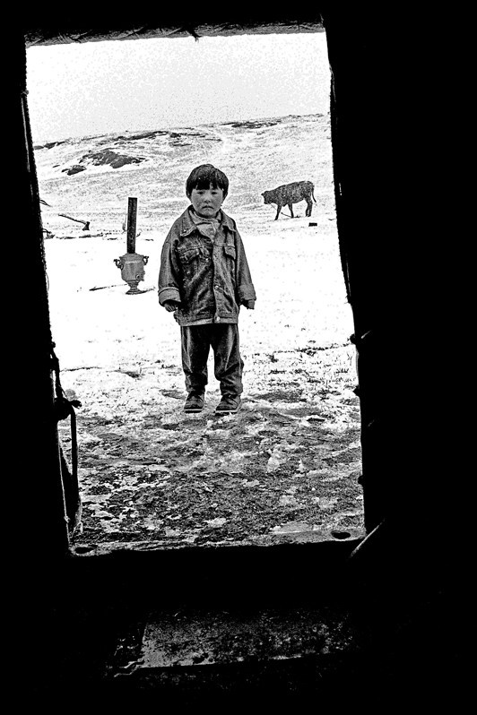 in the vicinity of Lake Song-Köl, Naryn region, Kyrgyzstan. September 2003