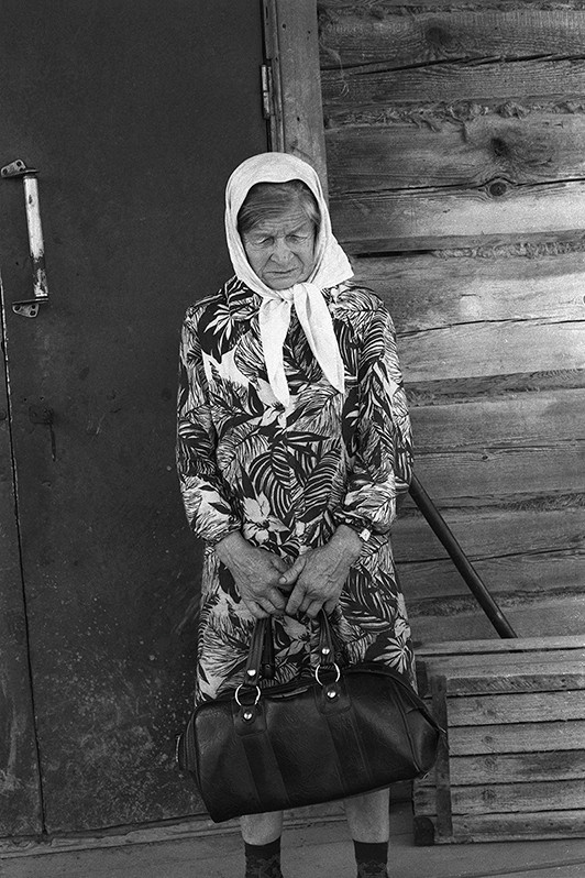 By the shop, Chukhlomsky district, Kostroma region, Russian SFSR. July 1989