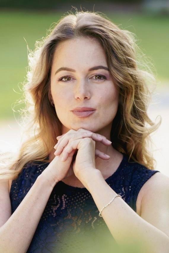 Мастер по макияжу и прическам в Швейцарии