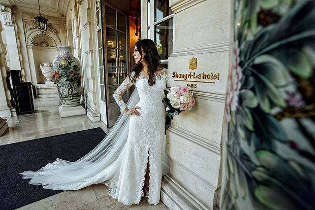 A Luxurious Wedding Photoshoot at Shangri-La Paris. Photographe à Paris