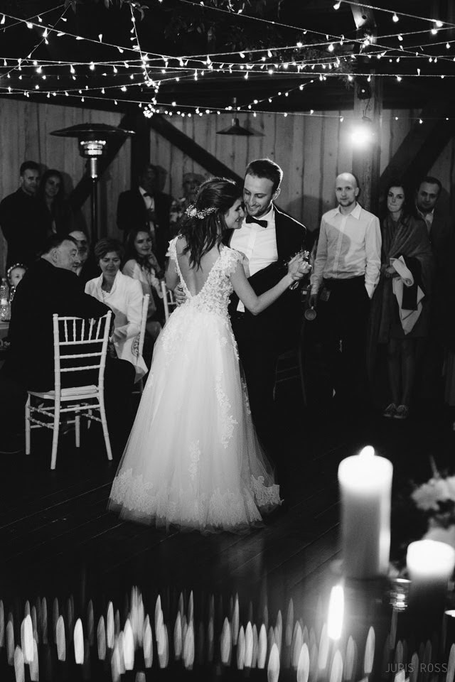 Kāzu ceremonija Ķempju baznīcā un svinības viesu namā Briedīši