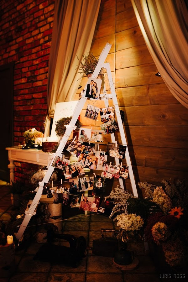 Kāzas rudenī lietainā dienā ar Vecrīgā