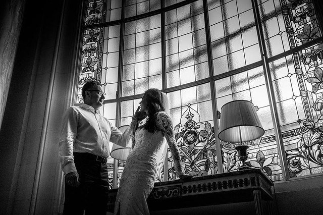 A Luxurious Wedding Photoshoot at Shangri-La Paris. Photographe à Paris