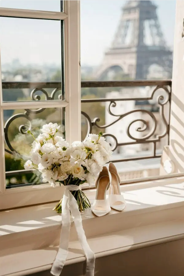 A Luxurious Wedding Photoshoot at Shangri-La Paris. Photographe à Paris